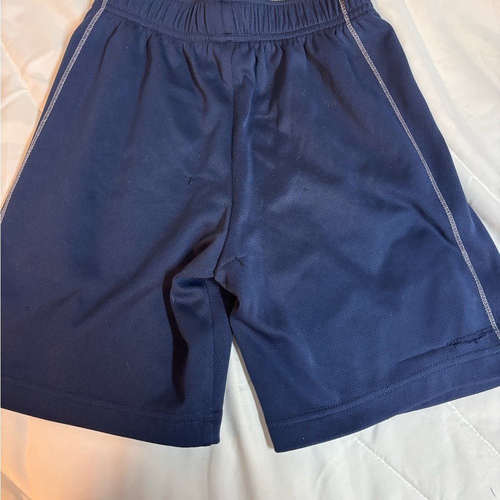 Cat & Jack Dark Blue Navy Shorts size 6/7 - Picture 3 of 4